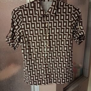 J. McLaughlin Brown and White Geometric Women's Top Knit Medium